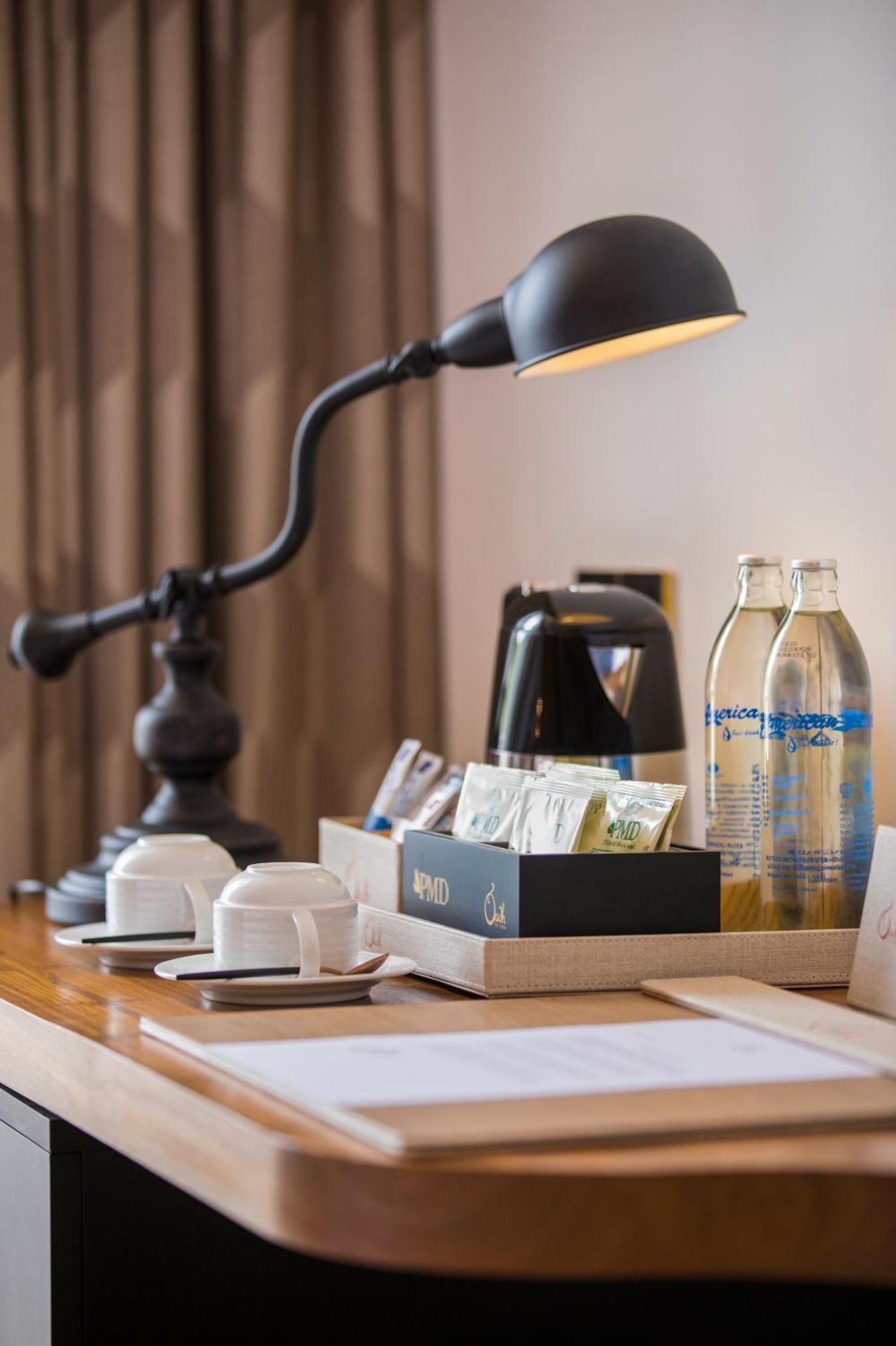 The Radh Hotel Канди Екстериор снимка