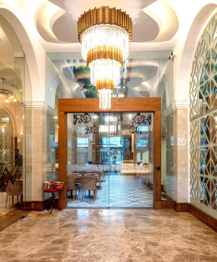 The Radh Hotel Канди Екстериор снимка